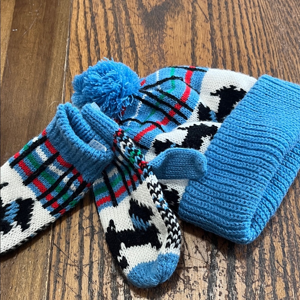 Blue and Multicolor Kids Winter Hat and Mittens Set
Scottie dog